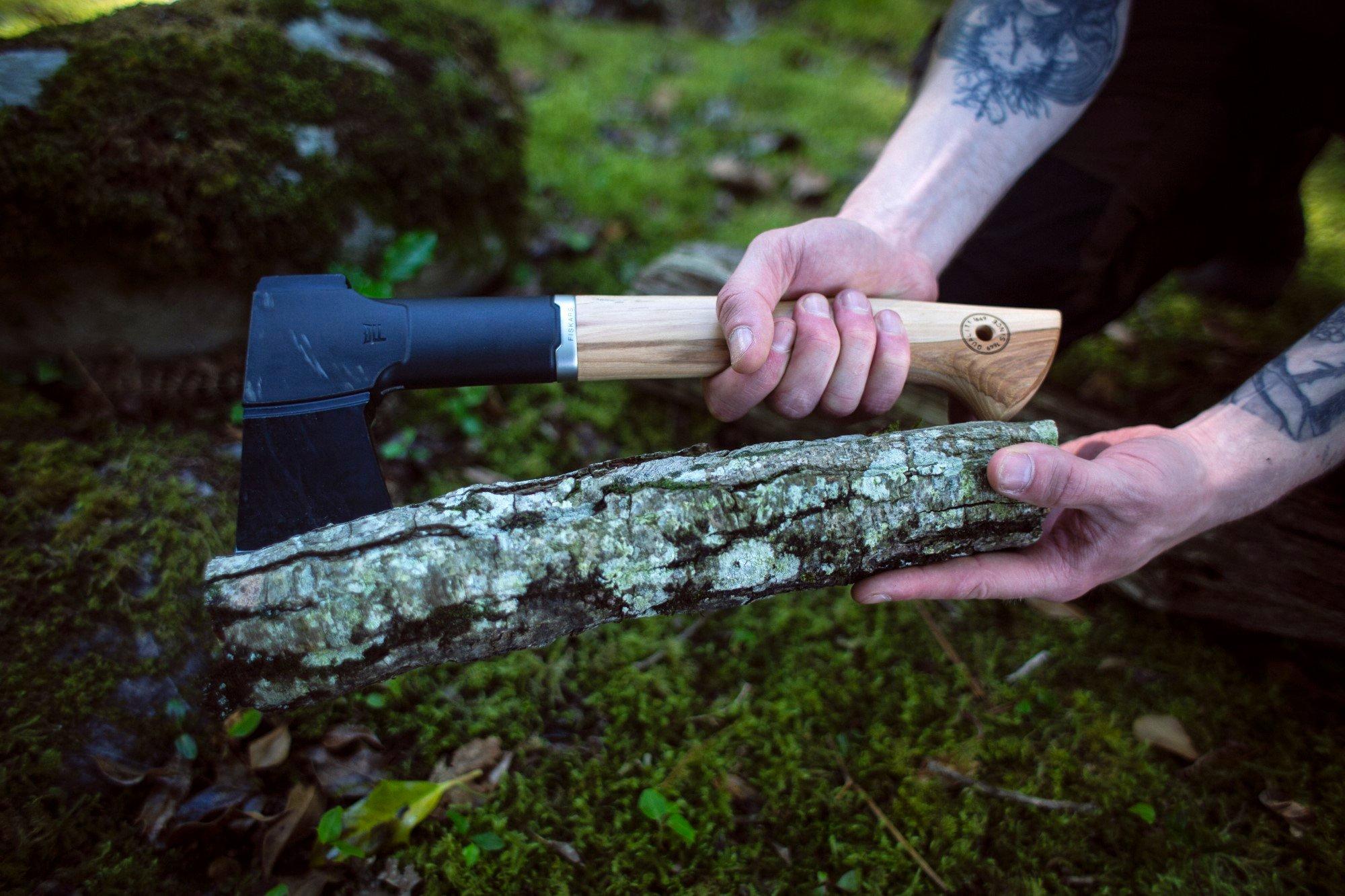 Expert Review Fiskars Norden N7. Knivesandtools.com